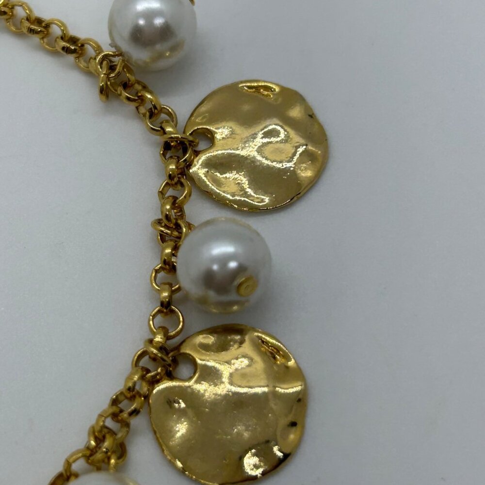 Goldtone Faux Pearl Hammer Disc Charm Bracelet Bridal Elegant Jewelry - Picture 5 of 10